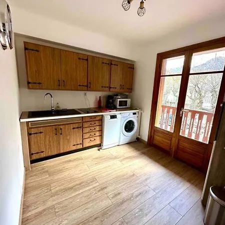 Charmant Appartement Renove Au Coeur Du Village Saint-Martin-Vesubie Exterior photo