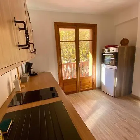 Charmant Appartement Renove Au Coeur Du Village Saint-Martin-Vesubie Exterior photo