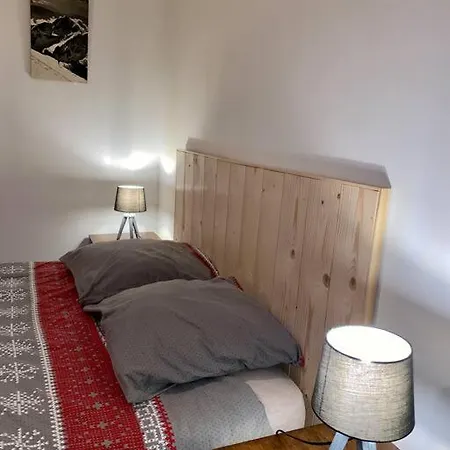 Charmant Appartement Renove Au Coeur Du Village Saint-Martin-Vesubie Exterior photo